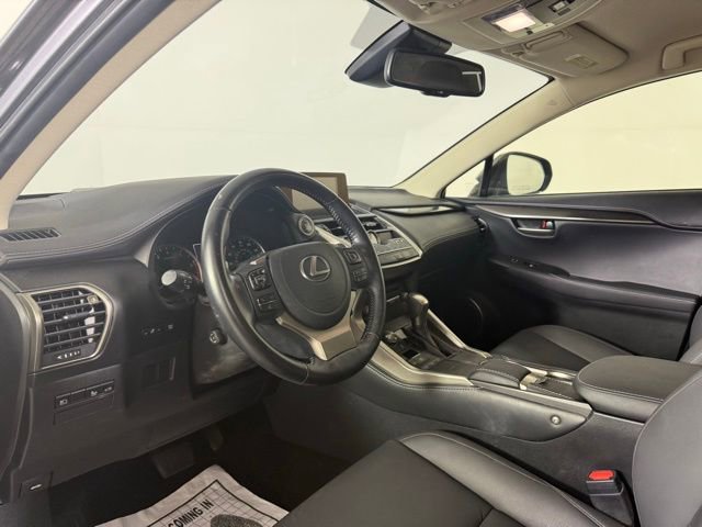 2021 Lexus NX 300 photo 4