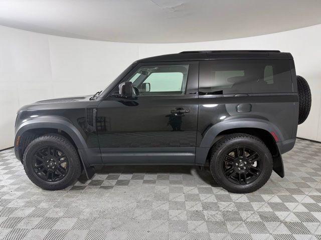 2023 Land Rover Defender 90 SE photo 2