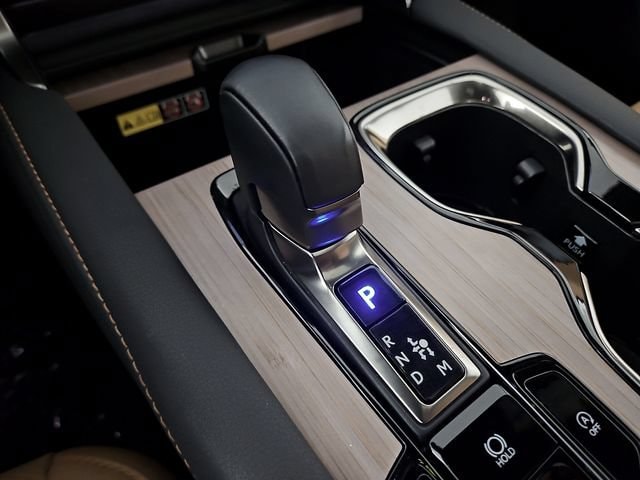 2025 Lexus RX 350 - Photo 17