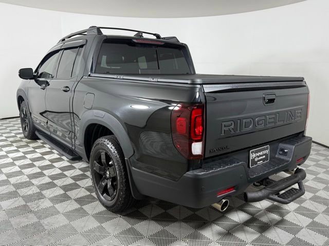 2024 Honda Ridgeline Black Edition photo 3