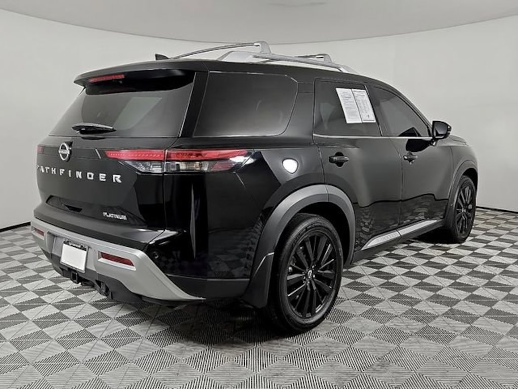 Used 2024 Nissan Pathfinder Platinum SUV