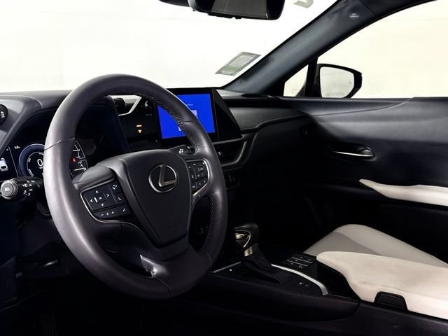 2024 Lexus UX Hybrid 250h Premium - Photo 4