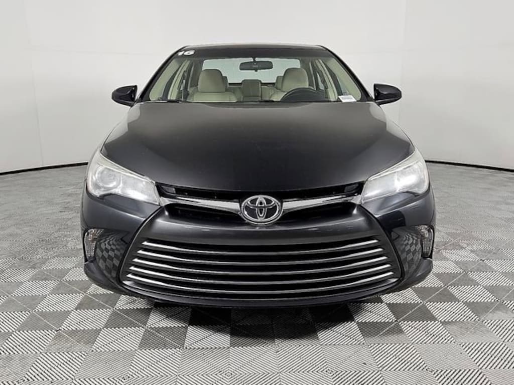 Used 2016 Toyota Camry LE Sedan