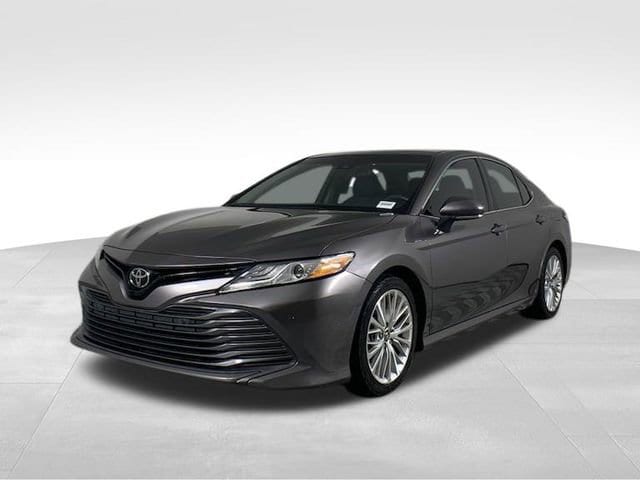 Used 2018 Toyota Camry XLE with VIN 4T1B11HK8JU032525 for sale in Atlanta, GA