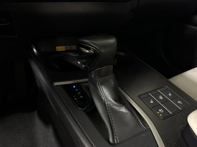 2024 Lexus UX Hybrid 250h Premium - Photo 23