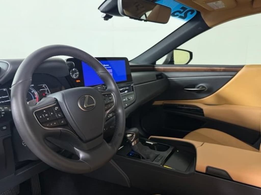 Certified 2025 Lexus ES 350 Base Sedan