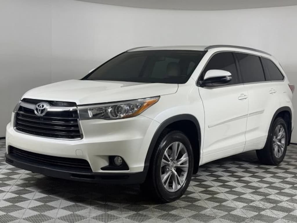 Used 2015 Toyota Highlander XLE V6 SUV