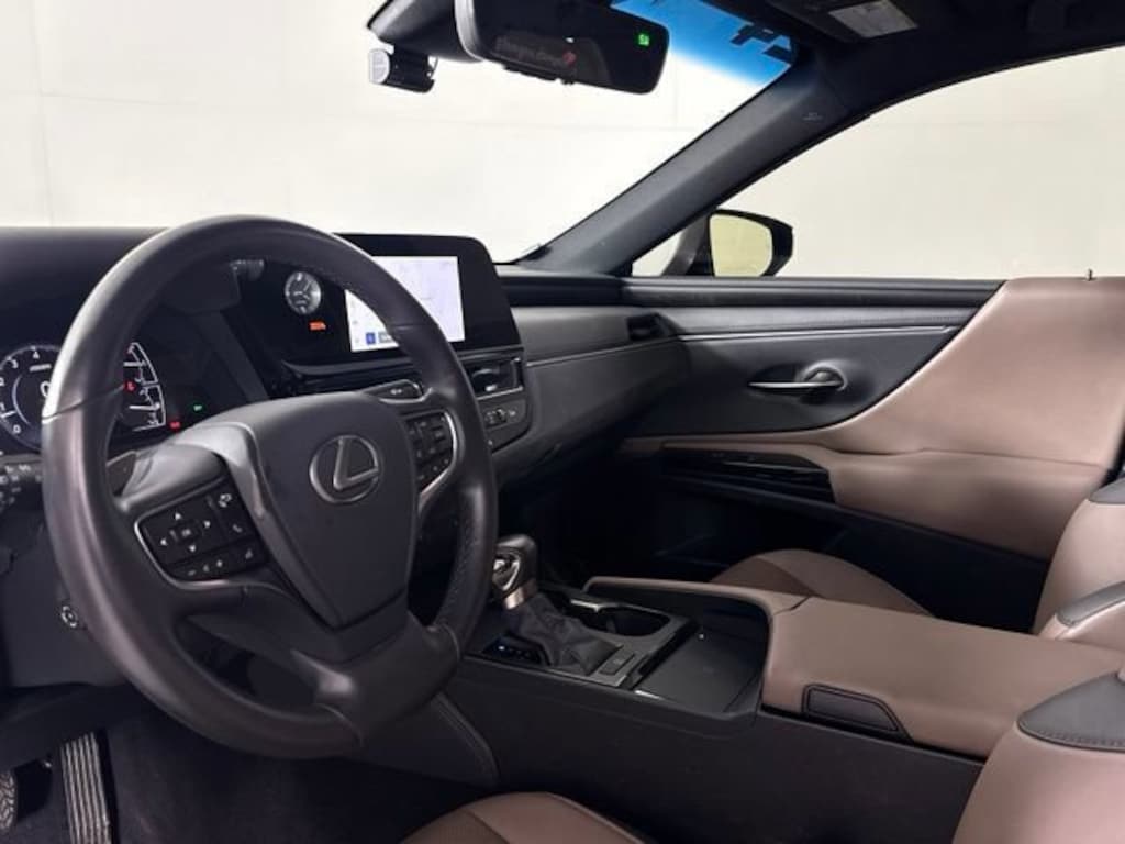 Used 2024 Lexus ES 350 Sedan