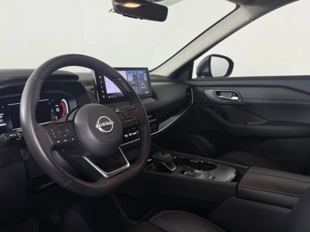 Used 2024 Nissan Rogue SL SUV