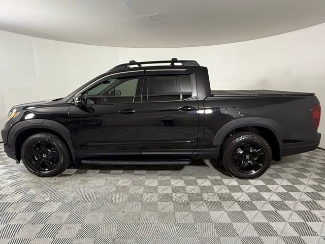 2024 Honda Ridgeline Black Edition photo 2