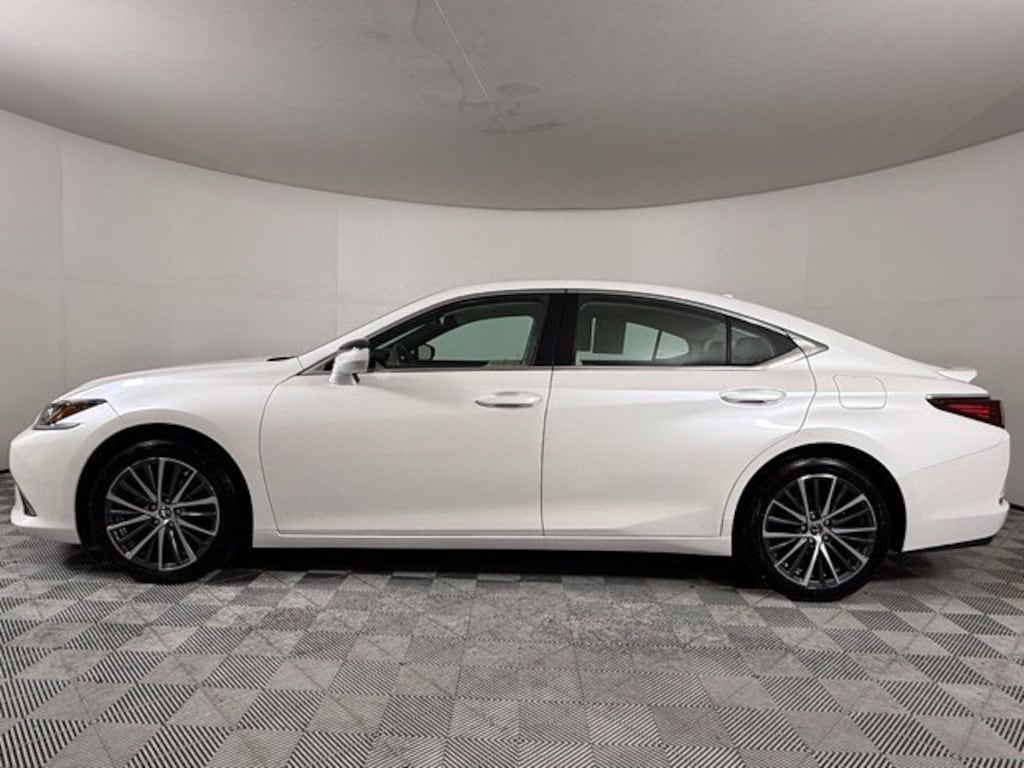 Used 2022 Lexus ES 350 Sedan