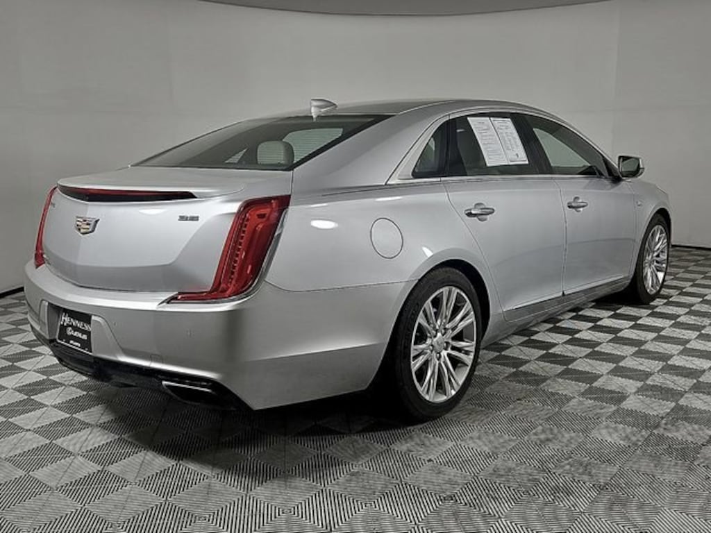 Used 2018 CADILLAC XTS Luxury Sedan
