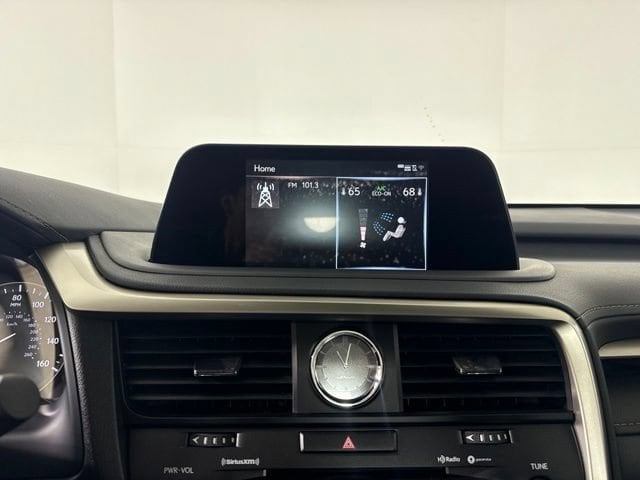 2022 Lexus RX 350 - Photo 22