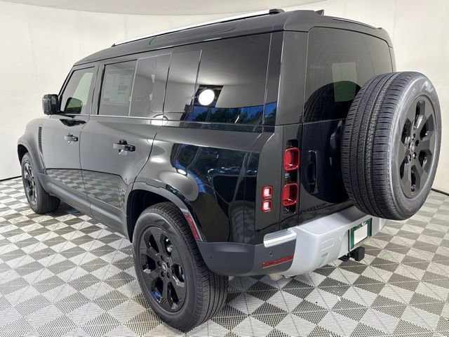 2025 Land Rover Defender 110 S photo 4