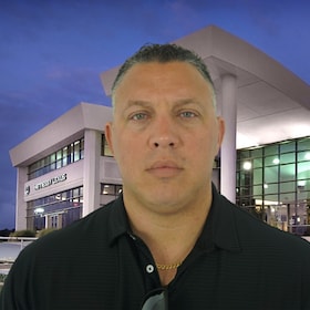 Staff member FELIPE IGLESIAS from ID_658f235c9890