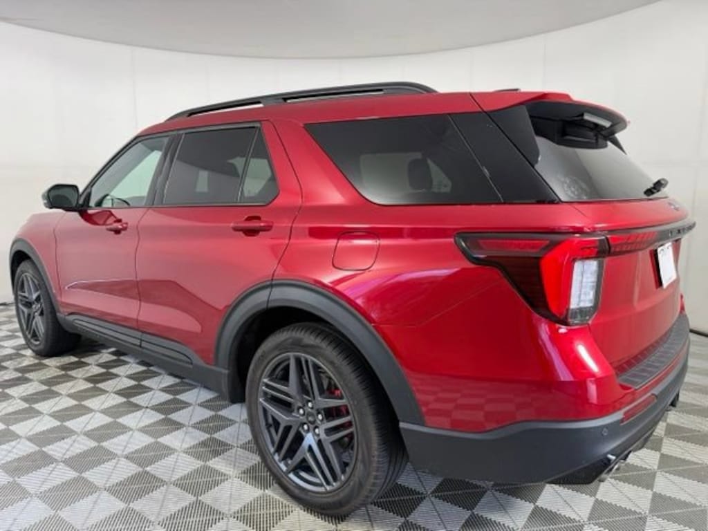 Used 2025 Ford Explorer ST SUV