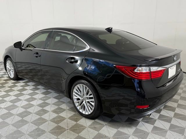 2015 Lexus ES 350 photo 3