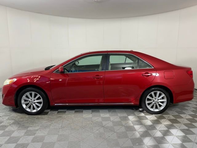 2013 Toyota Camry XLE photo 2