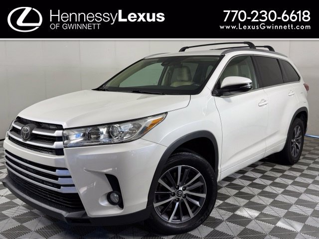 2017 Toyota Highlander XLE V6 SUV