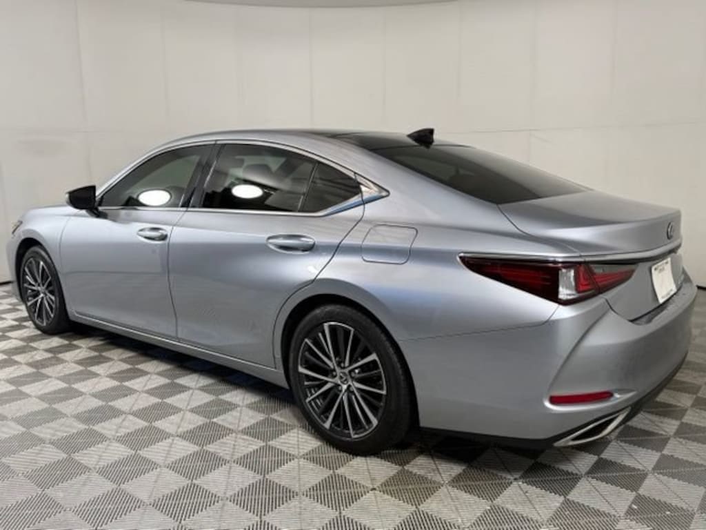 Used 2024 Lexus ES 350 Sedan