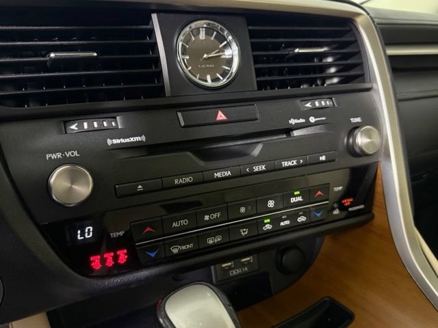 2021 Lexus RX 350 - Photo 21