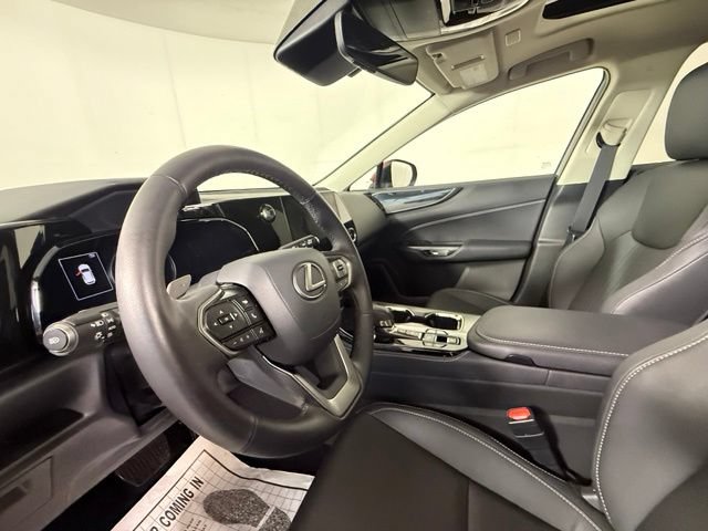 2025 Lexus NX 350 - Photo 7