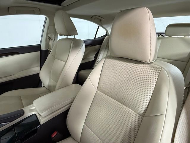 2017 Lexus ES 350 photo 4