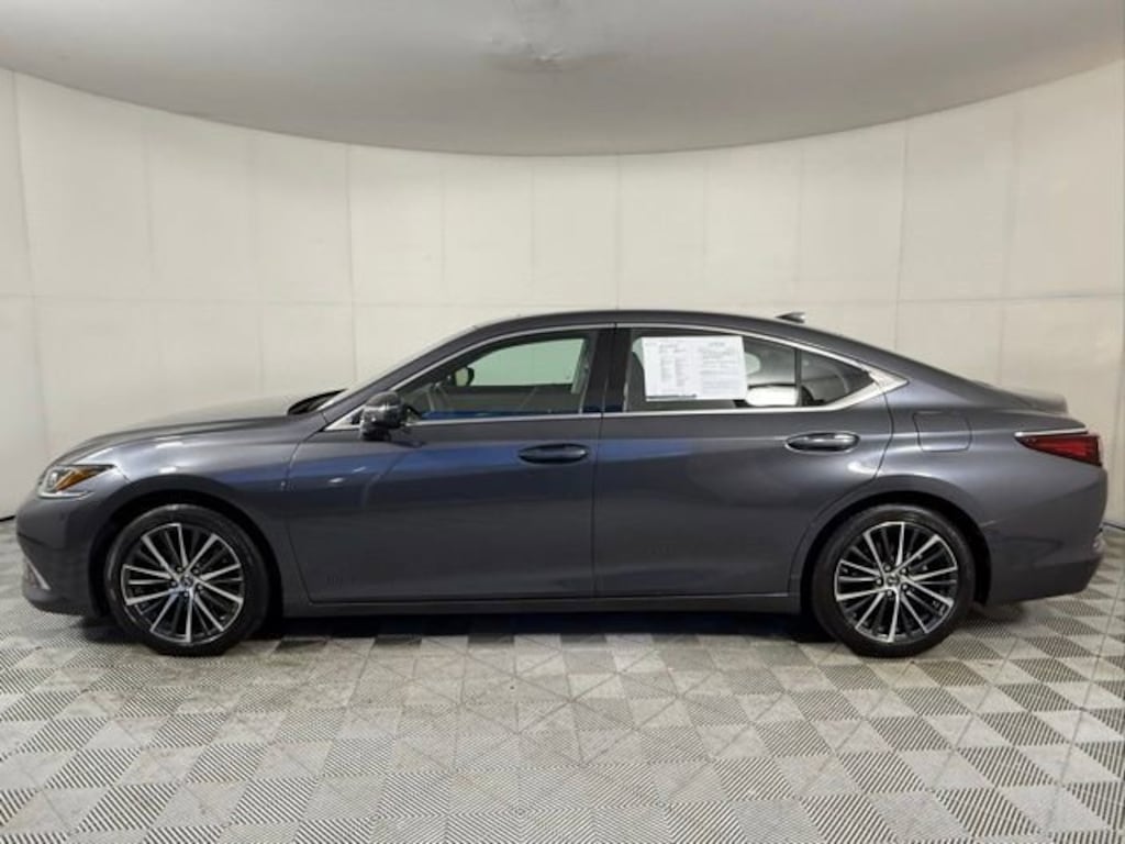 Certified 2022 Lexus ES 350 Sedan