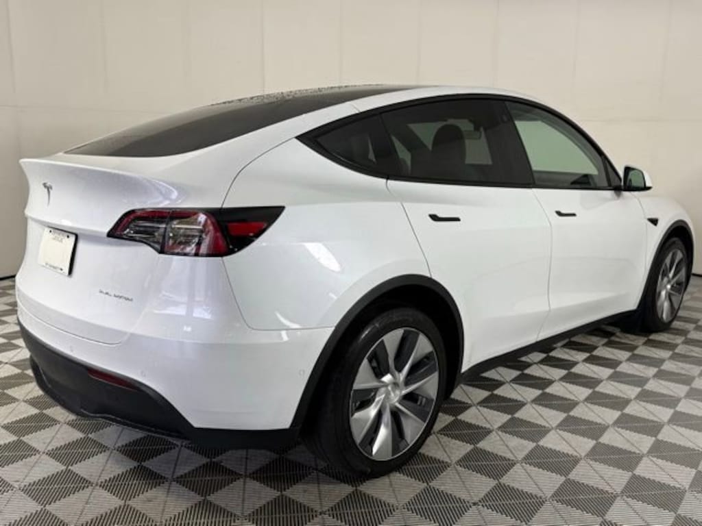 Used 2022 Tesla Model Y Long Range SUV