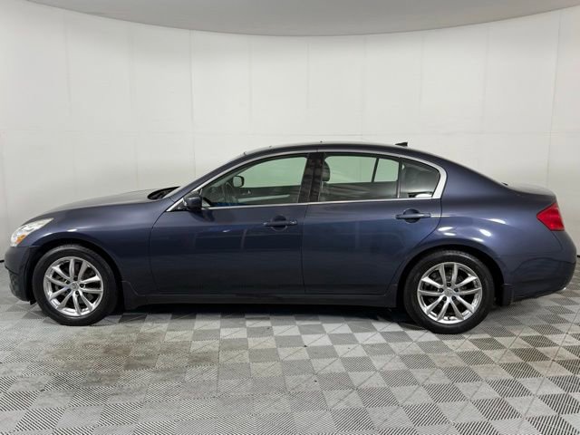 2009 Infiniti G37 Journey photo 2