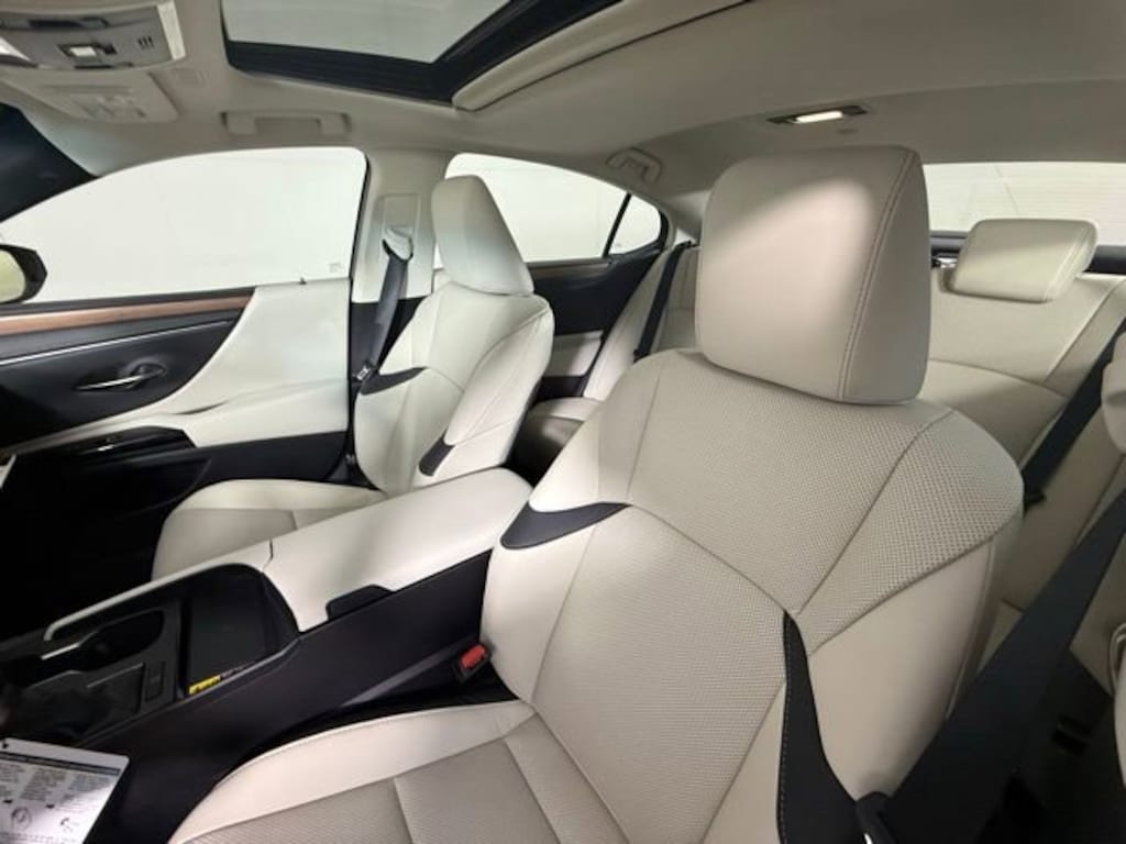 New 2025 Lexus ES ES 350 SEDAN