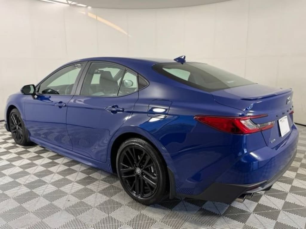 Used 2025 Toyota Camry SE Sedan