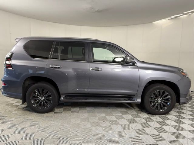 2023 Lexus GX 460 photo 3