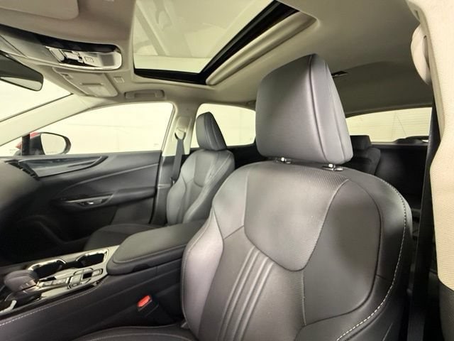 2025 Lexus NX 350 - Photo 17