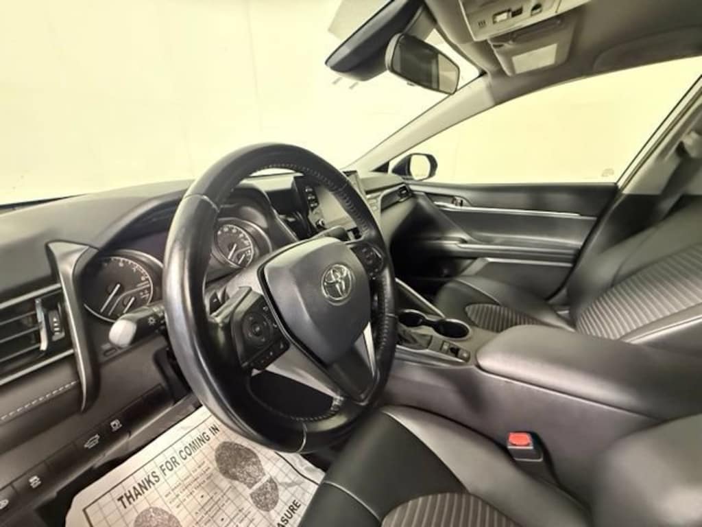 Used 2021 Toyota Camry SE Sedan