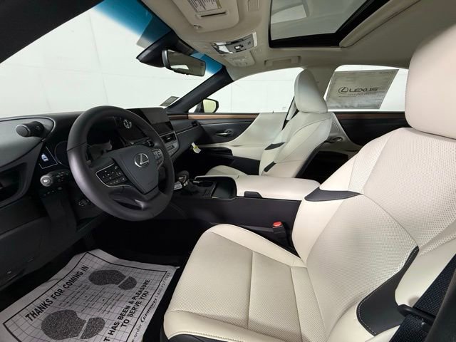 2025 Lexus ES 350 photo 4