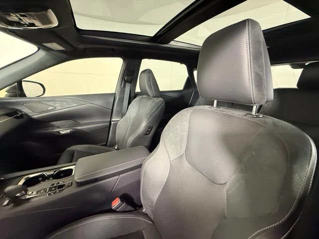 2025 Lexus RX PHEV 450h+ - Photo 17