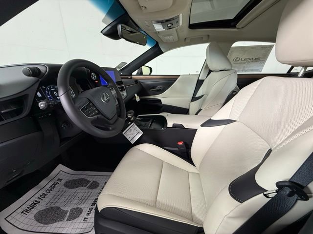 2025 Lexus ES 350 photo 4