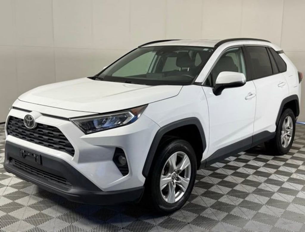 Used 2021 Toyota RAV4 XLE SUV