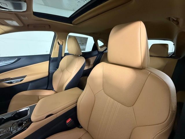 2026 Lexus NX 350 Premium photo 4