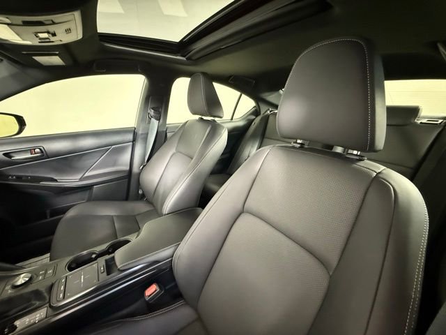 2025 Lexus IS 300 photo 3