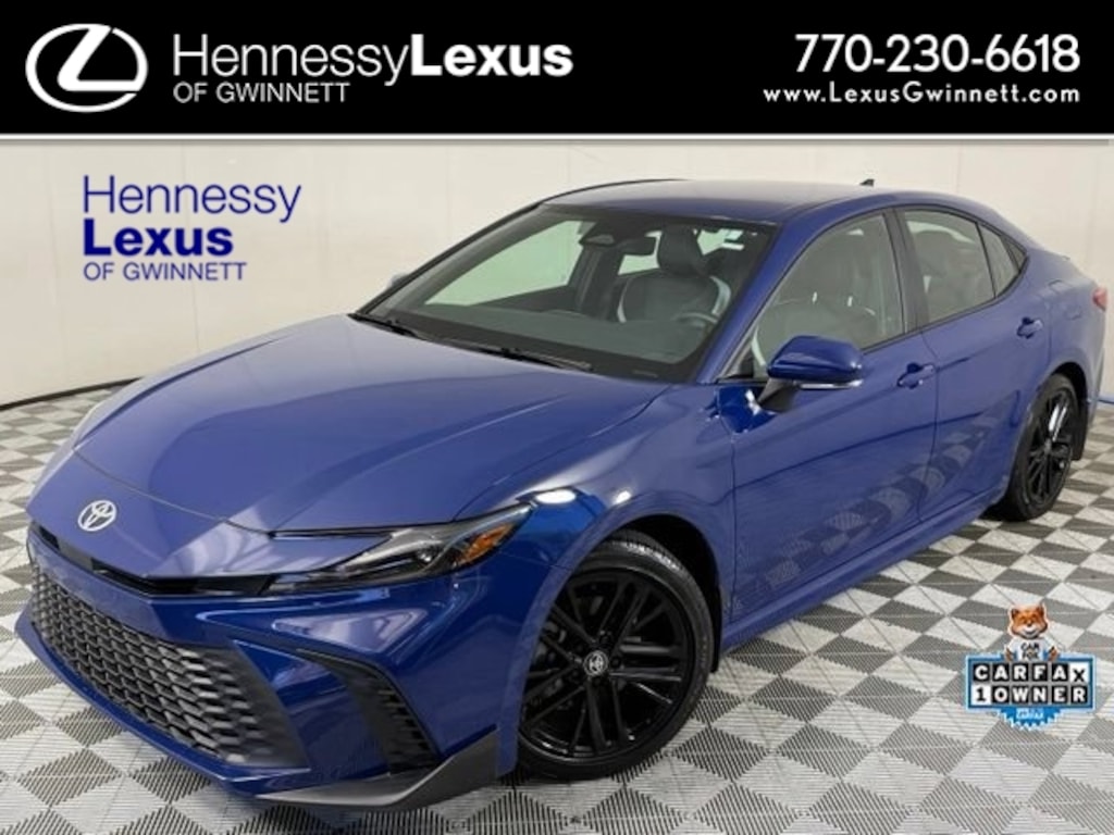 Used 2025 Toyota Camry SE Sedan