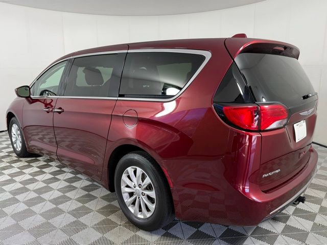 2019 Chrysler Pacifica Touring Plus photo 4