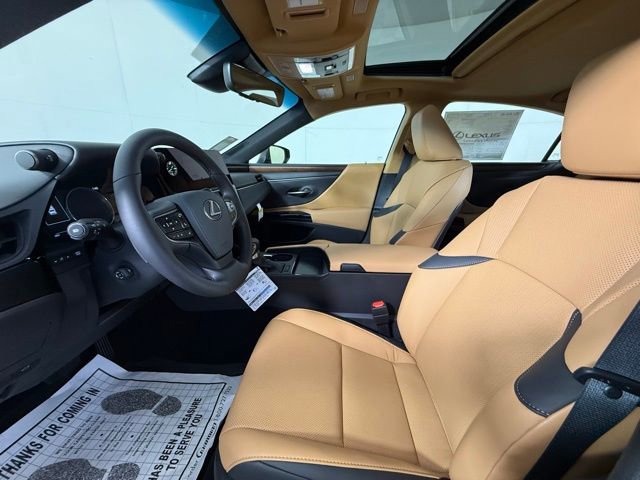2025 Lexus ES 350 photo 4
