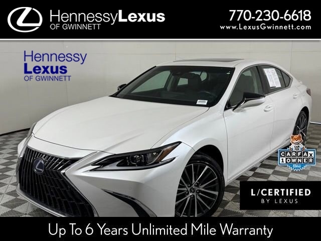 2022 Lexus ES Hybrid 300h's photo