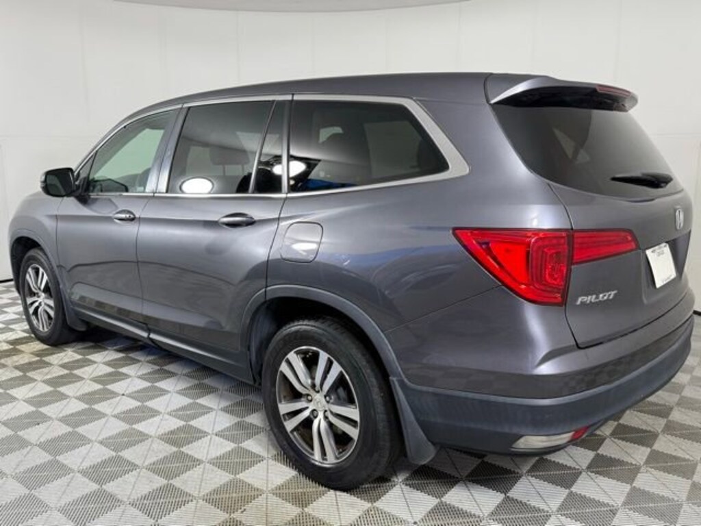 Used 2017 Honda Pilot EX-L w/Honda Sensing FWD SUV
