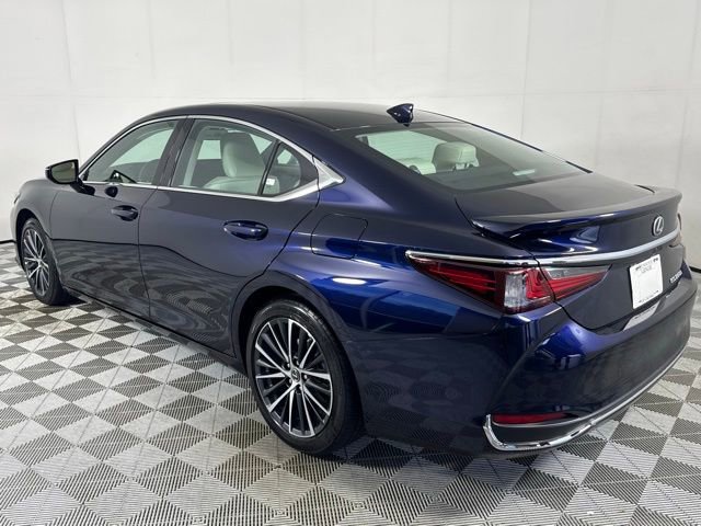 2025 Lexus ES 300h Base photo 4