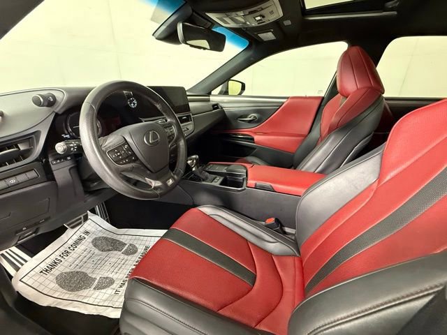 2022 Lexus ES 300h F SPORT photo 4