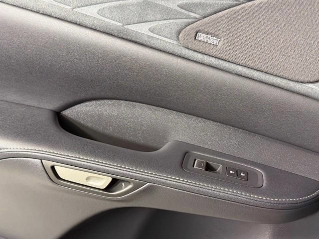 2025 Lexus RX PHEV 450h+ - Photo 28