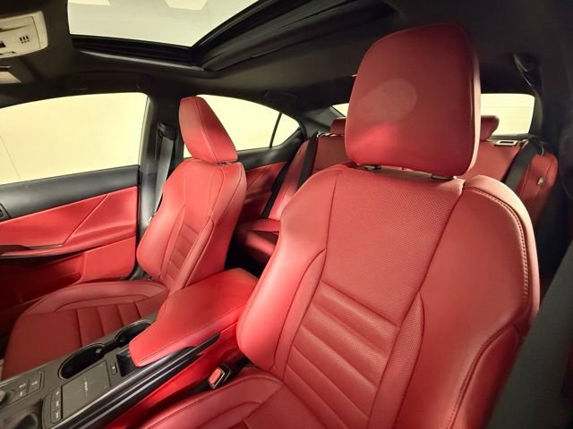 2023 Lexus IS 350 F SPORT photo 4